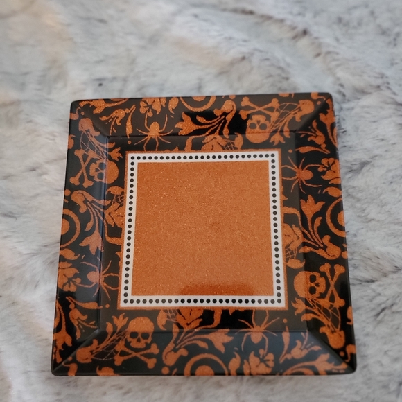 Amscan Melamine Halloween Orange Black Skull Bones Snack Tray Set Of 2 - Picture 3 of 5